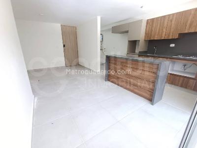 Apartamento en venta en La Mina, Envigado · foto 2 de 15