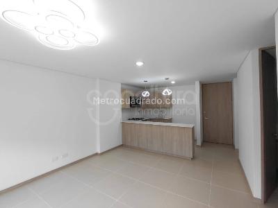 Apartamento en venta en Guayabalia, Itagüí · foto 3 de 19