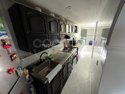 Apartamento de 3 alcobas en venta en Calasanz, Medellín, 54 m² · foto 2 de 16