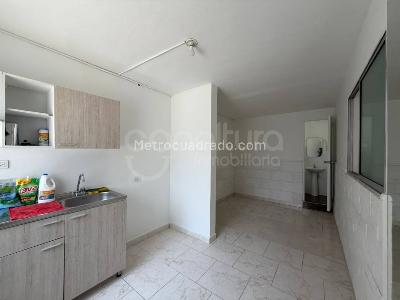Casa en arriendo en Manila, Medellín · foto 2 de 20