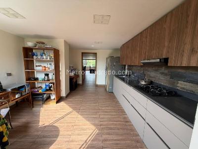 Apartamento en arriendo en Milla De Oro, Medellín · foto 4 de 18