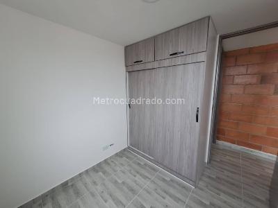 Apartamento de 2 alcobas en venta en Santa Ana, Bello, 52 m² · foto 10 de 15