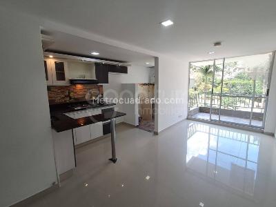 Apartamento de 2 alcobas en venta en Machado, Bello, 40 m² · foto 2 de 19