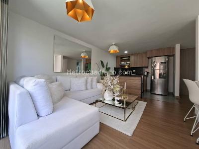 Apartamento de 3 alcobas en venta en San Jose, Sabaneta, 62 m² · foto 2 de 11