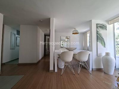Apartamento de 3 alcobas en venta en San Jose, Sabaneta, 62 m² · foto 4 de 11