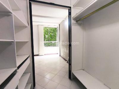 Apartamento de 4 alcobas en arriendo en El Poblado, Medellín, 95 m² · foto 11 de 20