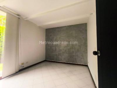 Apartamento de 4 alcobas en arriendo en El Poblado, Medellín, 95 m² · foto 16 de 20