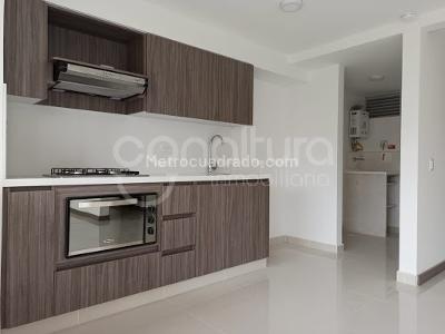 Apartamento de 2 alcobas en venta en Suramerica, Itagüí, 66 m² · foto 2 de 17