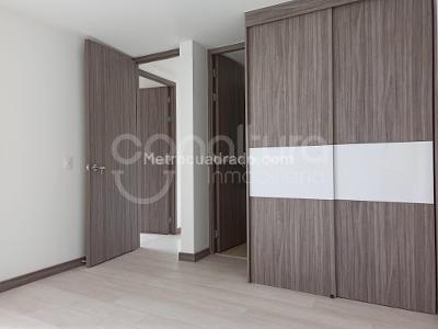 Apartamento de 2 alcobas en venta en Suramerica, Itagüí, 66 m² · foto 6 de 17