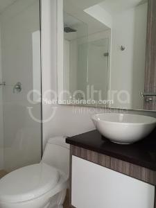 Apartamento de 2 alcobas en venta en Suramerica, Itagüí, 66 m² · foto 8 de 17