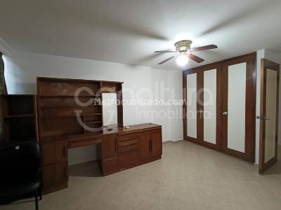 Apartamento de 4 alcobas en arriendo en Carlos E Restrepo, Medellín, 120 m² · foto 5 de 11