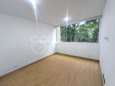 Apartamento de 3 alcobas en arriendo en Santa Fe, Medellín, 99 m² · foto 13 de 20