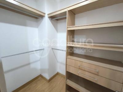 Apartamento de 3 alcobas en arriendo en Santa Fe, Medellín, 99 m² · foto 16 de 20