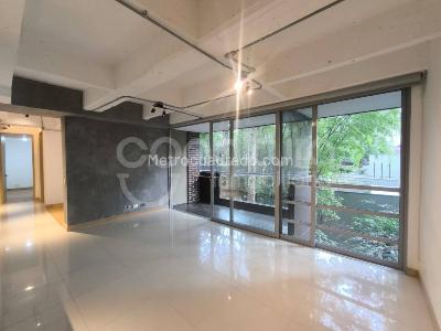 Apartamento de 3 alcobas en arriendo en Santa Fe, Medellín, 99 m² · foto 2 de 20