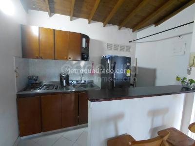 Apartaestudio en venta en San Javier, Medellín, 32 m² · foto 2 de 13