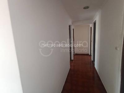 Apartamento de 3 alcobas en venta en Amazonia, Bello, 67 m² · foto 10 de 17