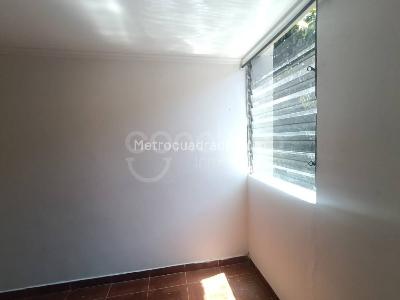 Apartamento de 3 alcobas en venta en Amazonia, Bello, 67 m² · foto 11 de 17