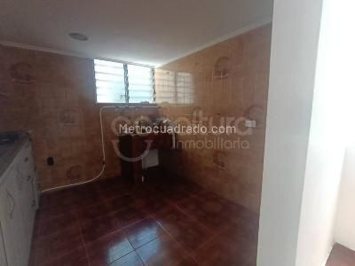 Apartamento de 3 alcobas en venta en Amazonia, Bello, 67 m² · foto 16 de 17