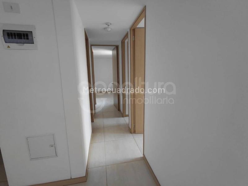 Piso – Bello, Cabañas - Más