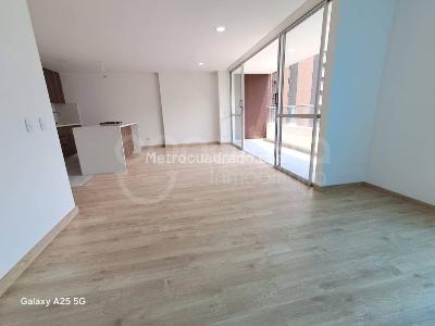 Apartamento de 2 alcobas en venta en San Jose, Sabaneta, 87 m² · foto 6 de 19