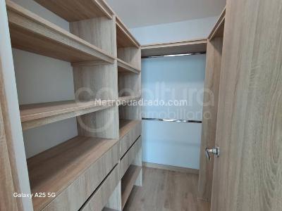 Apartamento de 2 alcobas en venta en San Jose, Sabaneta, 87 m² · foto 9 de 19