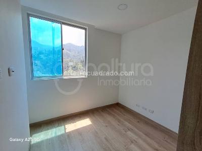 Apartamento de 2 alcobas en venta en San Jose, Sabaneta, 87 m² · foto 13 de 19