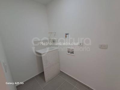 Apartamento de 2 alcobas en venta en San Jose, Sabaneta, 87 m² · foto 16 de 19