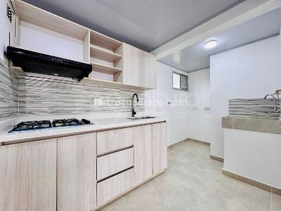 Apartamento de 3 alcobas en venta en La Colina, Medellín, 62 m² · foto 2 de 19