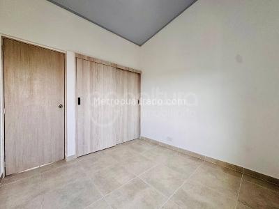 Apartamento de 3 alcobas en venta en La Colina, Medellín, 62 m² · foto 7 de 19