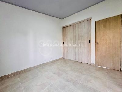 Apartamento de 3 alcobas en venta en La Colina, Medellín, 62 m² · foto 8 de 19