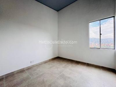 Apartamento de 3 alcobas en venta en La Colina, Medellín, 62 m² · foto 9 de 19