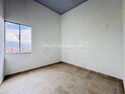 Apartamento de 3 alcobas en venta en La Colina, Medellín, 62 m² · foto 12 de 19