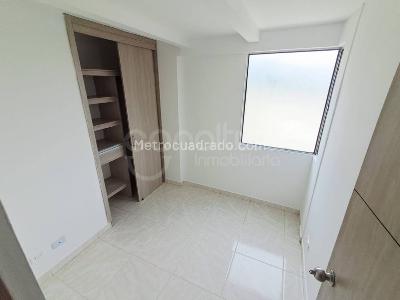 Apartamento de 3 alcobas en venta en La Navarra, Bello, 58 m² · foto 10 de 20