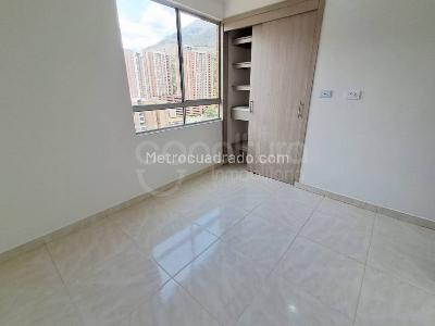 Apartamento de 3 alcobas en venta en La Navarra, Bello, 58 m² · foto 13 de 20