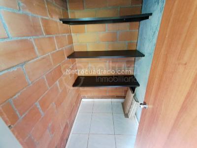 Apartamento de 3 alcobas en venta en La Navarra, Bello, 58 m² · foto 15 de 20