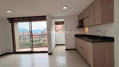 Apartamento de 3 alcobas en venta en Castropol, Medellín, 78 m² · foto 2 de 20