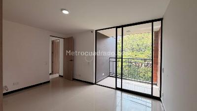 Apartamento de 3 alcobas en venta en Castropol, Medellín, 78 m² · foto 4 de 20