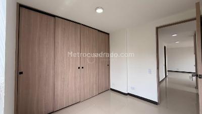 Apartamento de 3 alcobas en venta en Castropol, Medellín, 78 m² · foto 9 de 20