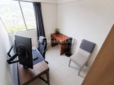 Apartamento de 3 alcobas en venta en Terranova, Bello, 54 m² · foto 6 de 12