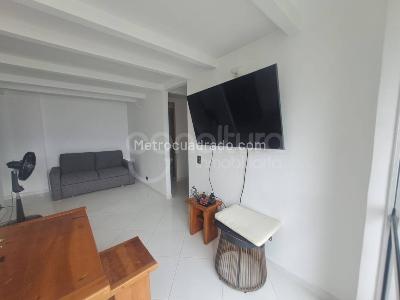 Apartamento de 3 alcobas en venta en Madera, Bello, 61 m² · foto 4 de 15