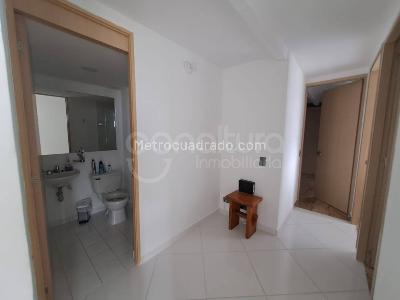 Apartamento de 3 alcobas en venta en Madera, Bello, 61 m² · foto 6 de 15