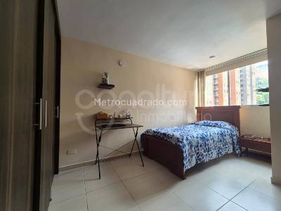 Apartamento de 3 alcobas en venta en Madera, Bello, 59 m² · foto 5 de 17