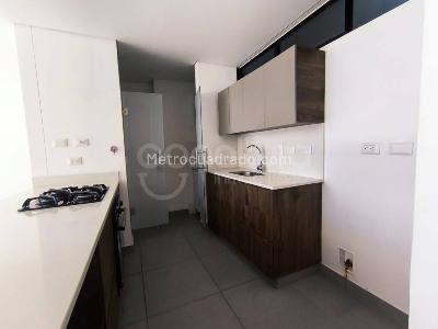 Apartamento en arriendo en Poblado, Medellín · foto 2 de 14