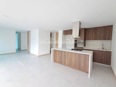 Apartamento de 2 alcobas en venta en San Jose, Sabaneta, 87 m² · foto 3 de 14