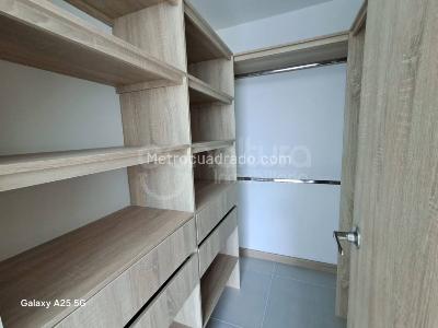 Apartamento de 2 alcobas en venta en San Jose, Sabaneta, 87 m² · foto 9 de 14