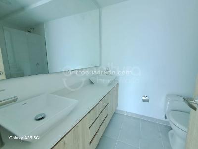Apartamento de 2 alcobas en venta en San Jose, Sabaneta, 87 m² · foto 10 de 14
