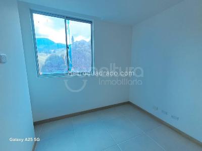 Apartamento de 2 alcobas en venta en San Jose, Sabaneta, 87 m² · foto 12 de 14