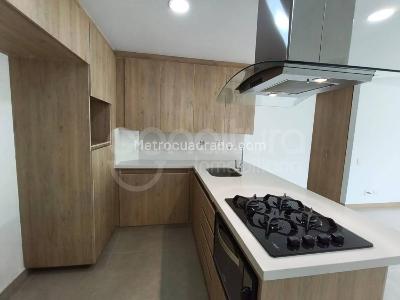 Apartamento de 2 alcobas en arriendo en Las Palmas, Medellín, 77 m² · foto 2 de 18