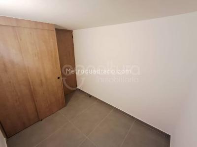 Apartamento de 2 alcobas en venta en La Navarra, Bello, 55 m² · foto 14 de 20
