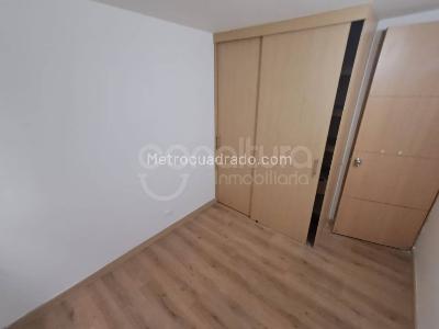 Apartamento de 3 alcobas en venta en Madera, Bello, 80 m² · foto 11 de 20